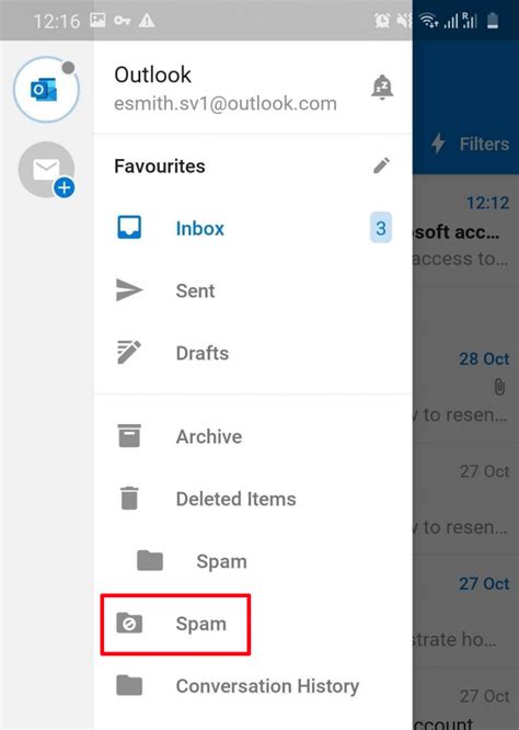 Is there a junk and spam folder in Outlook?