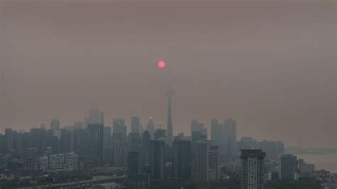 Is there pollution in Toronto?