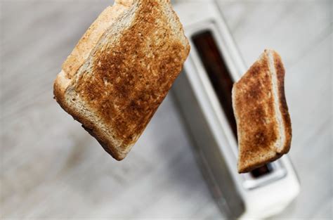 Is toasting bread harmful?