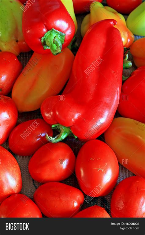 Is tomato and pepper a fruit?