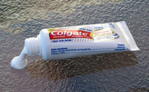 Is toothpaste good for yellow jacket stings?