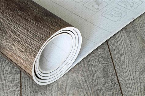 Is vinyl flooring affected by sunlight?