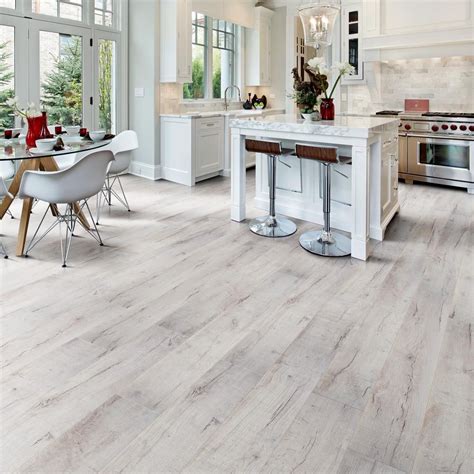 Is white laminate flooring a good idea?
