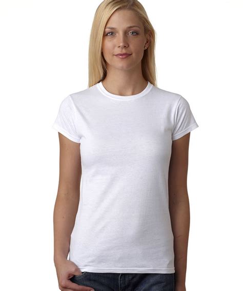 Is white t-shirt attractive?