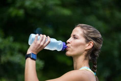 Should I drink water before running?