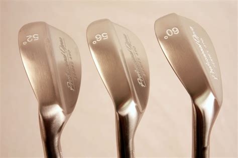 Should I have a 52 56 and 60 degree wedge?
