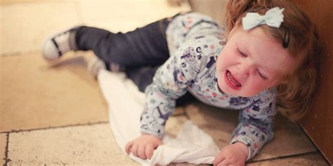 Should I ignore my 3 year old's tantrums?