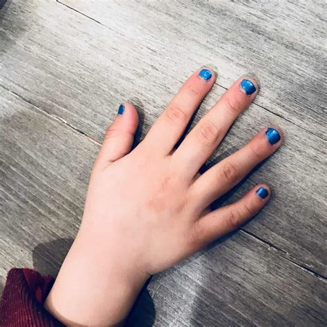 Should I let my son wear nail polish?
