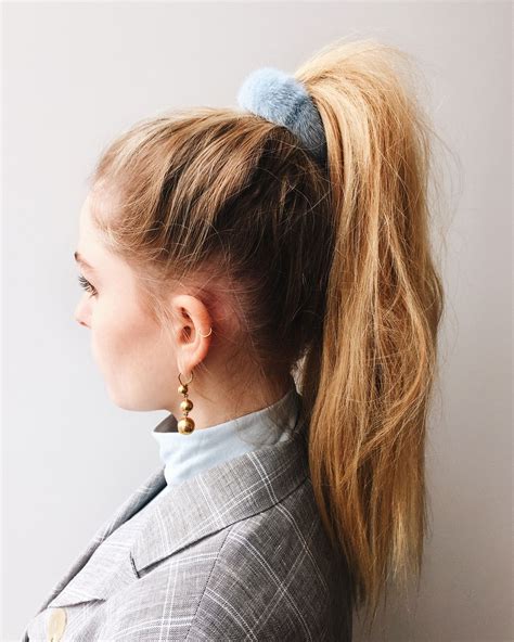 Should I sleep with my hair in a scrunchie?