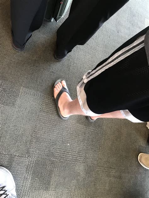 Should I wear sandals on a plane?