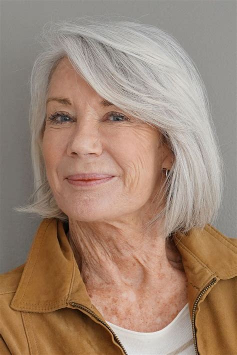 Should a 70 year old woman wear bangs?