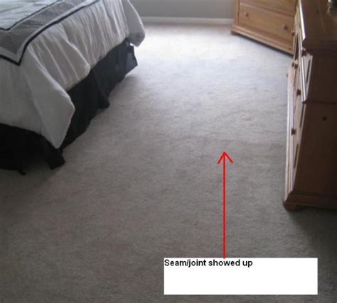 Should a carpet seams be visible?