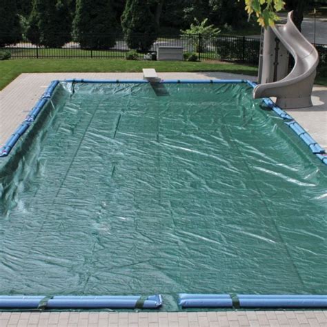 Should a winter pool cover be tight or loose?