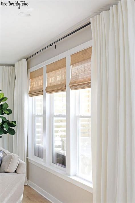 Should blinds and curtains be the same color?