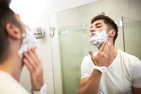 Should men shave every morning?