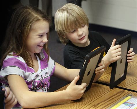 Should students use iPads in school?