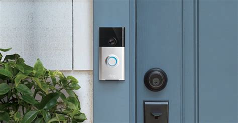 Should the Ring doorbell light be on all the time?