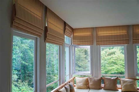 Should window coverings be lighter or darker than walls?