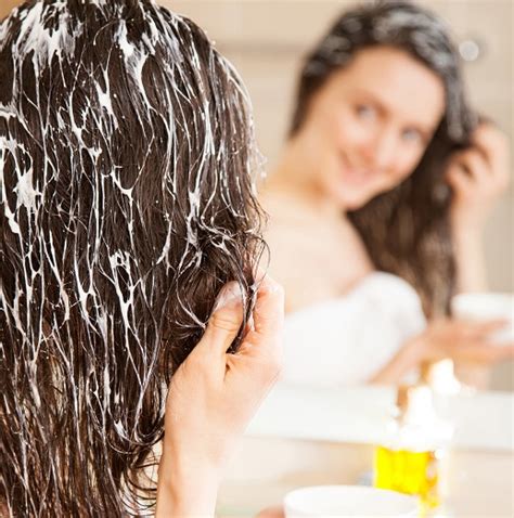 Should you put a hair mask on wet or dry hair?