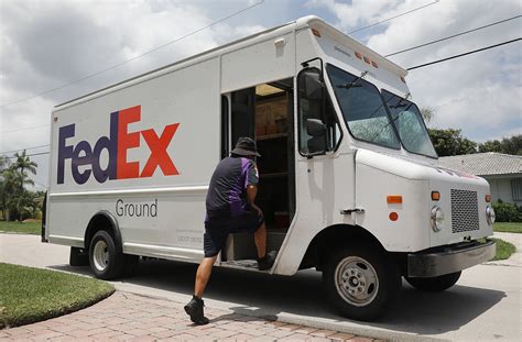 Should you tip FedEx drivers?