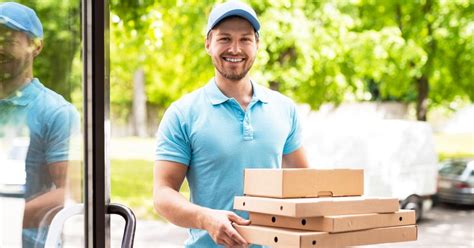 Should you tip delivery guys?