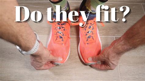Should your toes touch the end of your running shoes?