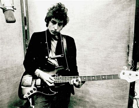 Was Dylan a good guitarist?