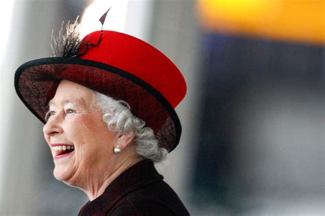 Was the late Queen Elizabeth a kleptomaniac?