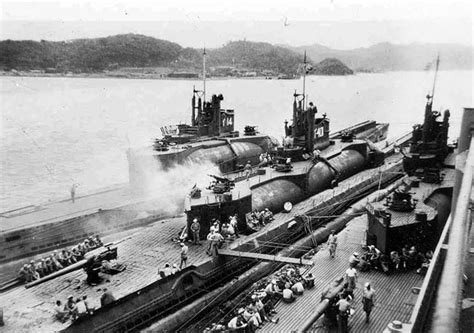 Were any Japanese carriers sunk by submarines?