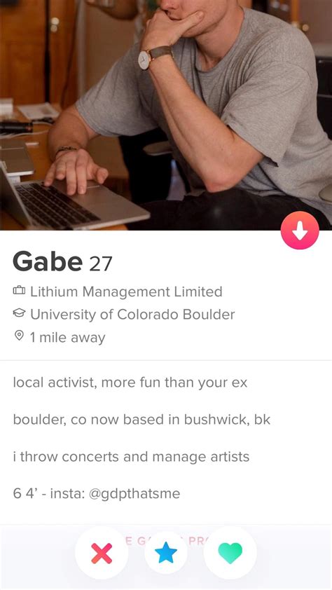 What's a good Tinder bio for a guy?