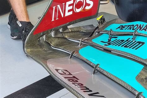 What F1 technology is Mercedes banned?