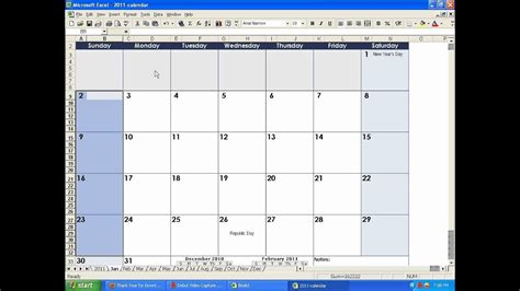What Microsoft program can I use to make a calendar?