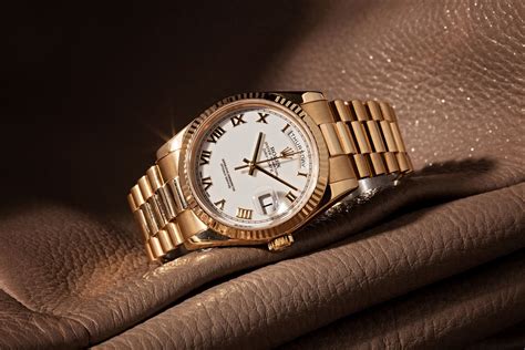 What Rolex is best for slim wrists?