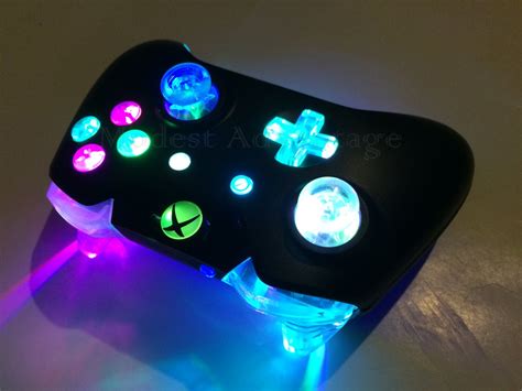 What Xbox controllers can change LED color?