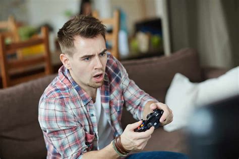 What age do people stop playing video games?
