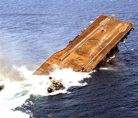 What aircraft carrier sunk Yamato?