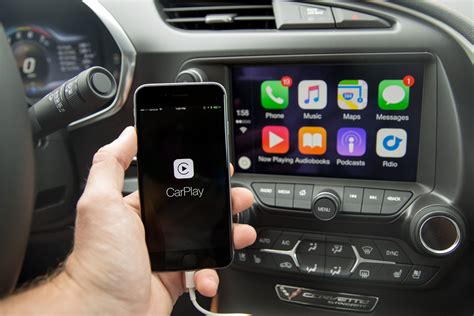 What apps work on Apple CarPlay?