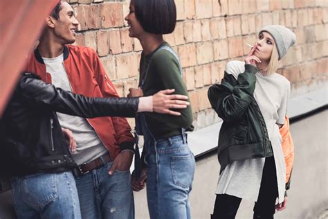 What are 5 ways friends can be a bad influence?