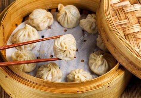 What are Chinese steamed dumplings called?