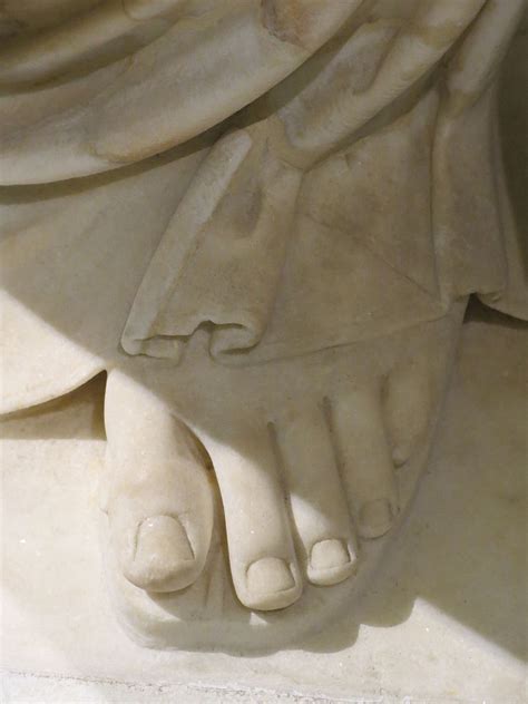 What are Greek feet?