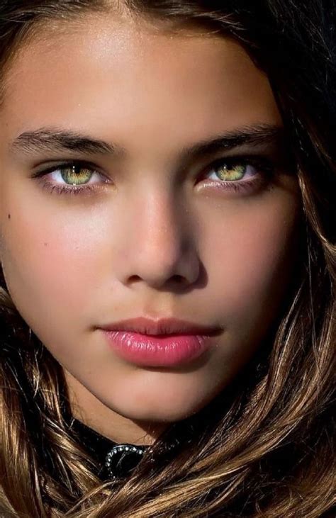 What are female most attractive eyes?