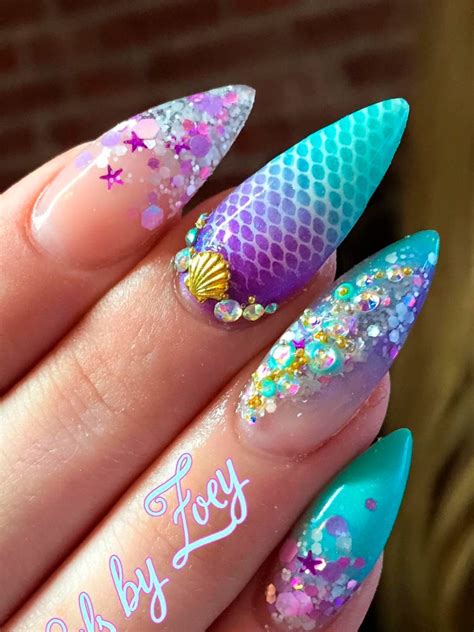 What are mermaid nails?