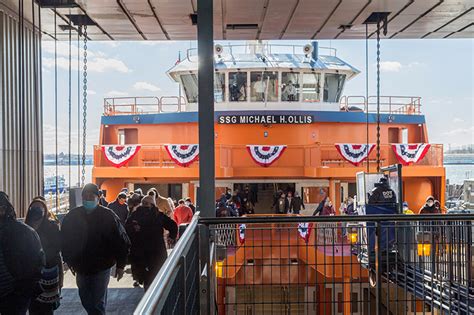 What are some fun facts about the Staten Island Ferry?