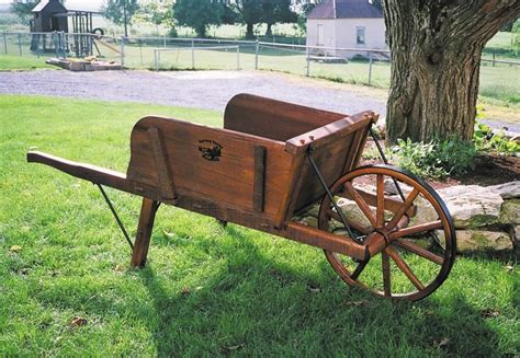 What are some interesting facts about the wheelbarrow?