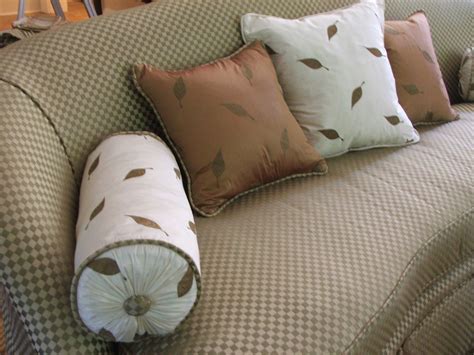 What are the 4 different types of cushions?