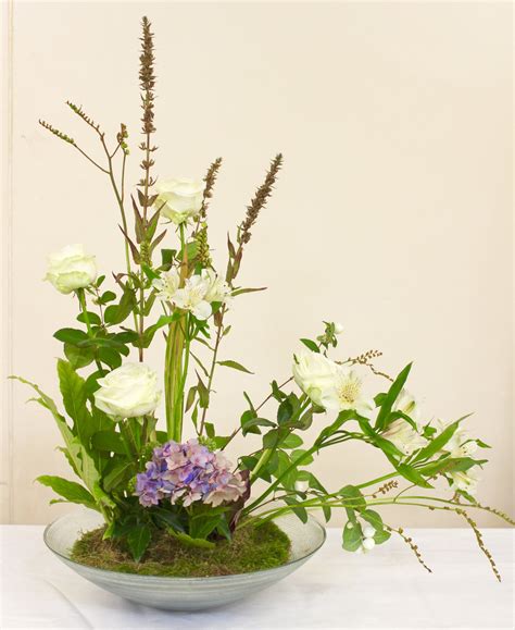 What are the 5 elements of design in floristry?