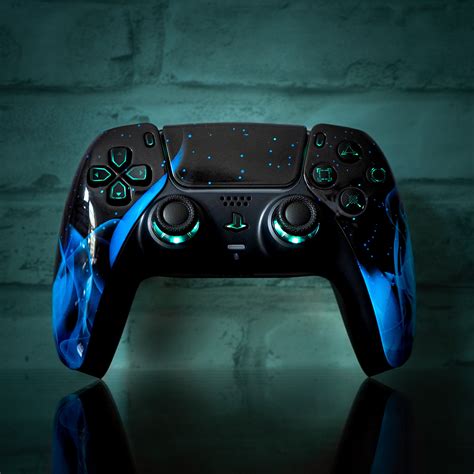 What are the LED colors on the PS5 controller?