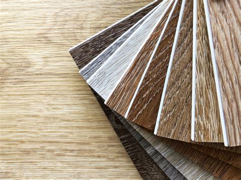 What are the advantages and disadvantages of hardwood?
