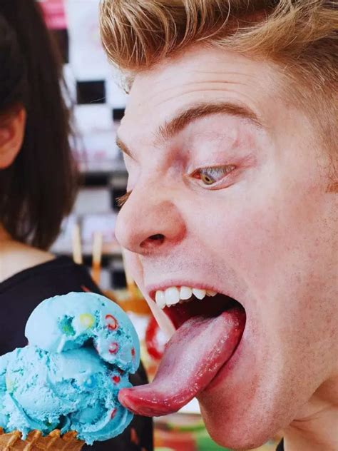 What are the benefits of a long tongue?