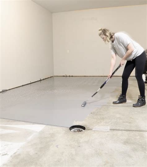 What are the disadvantages of painting a garage floor?